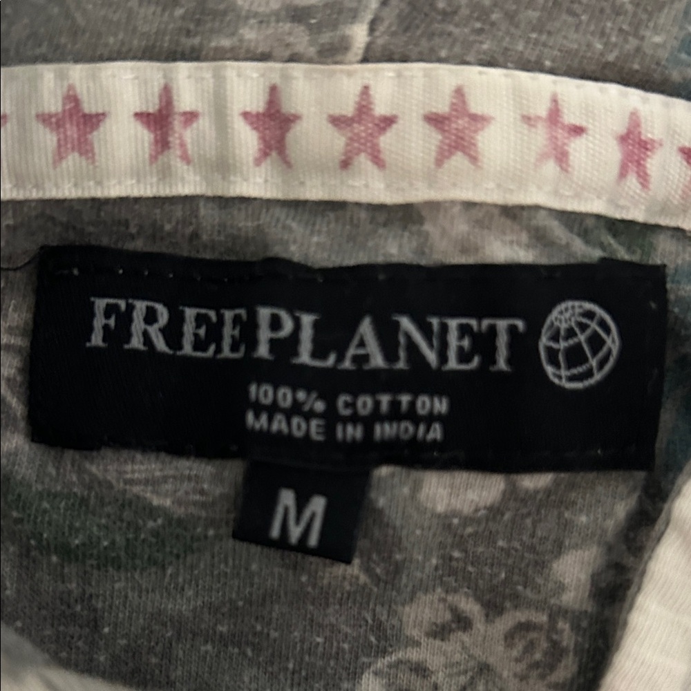 Free Planet Gray and Pink Star Pattern Shirt - Picture 2 of 3